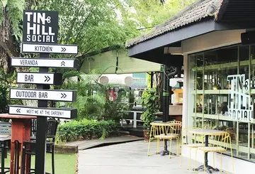 Tin Hill Social: Hay Smoked Dishes in a Barn