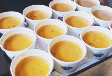Welcome to Singapore, Seattle Pike Chowder