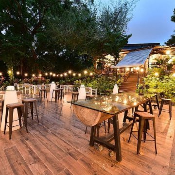 Garden-Themed Restaurants & Cafes