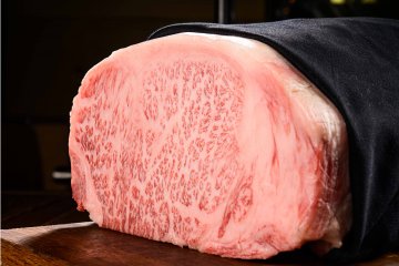  CUT by Wolfgang Puck Raises the Steaks