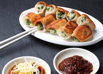 Dumpling Domination in Duxton