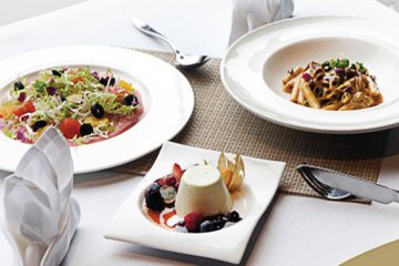 4 Places to Celebrate Administrative Professionals Week
