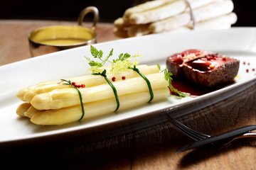 4 Places to Have White Asparagus