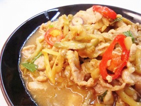 Stir Fried Preserved Vegetables with Pork 榨菜炒肉片 