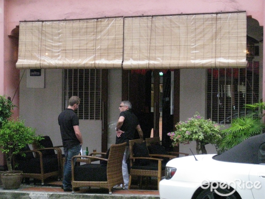 Emporium Bar