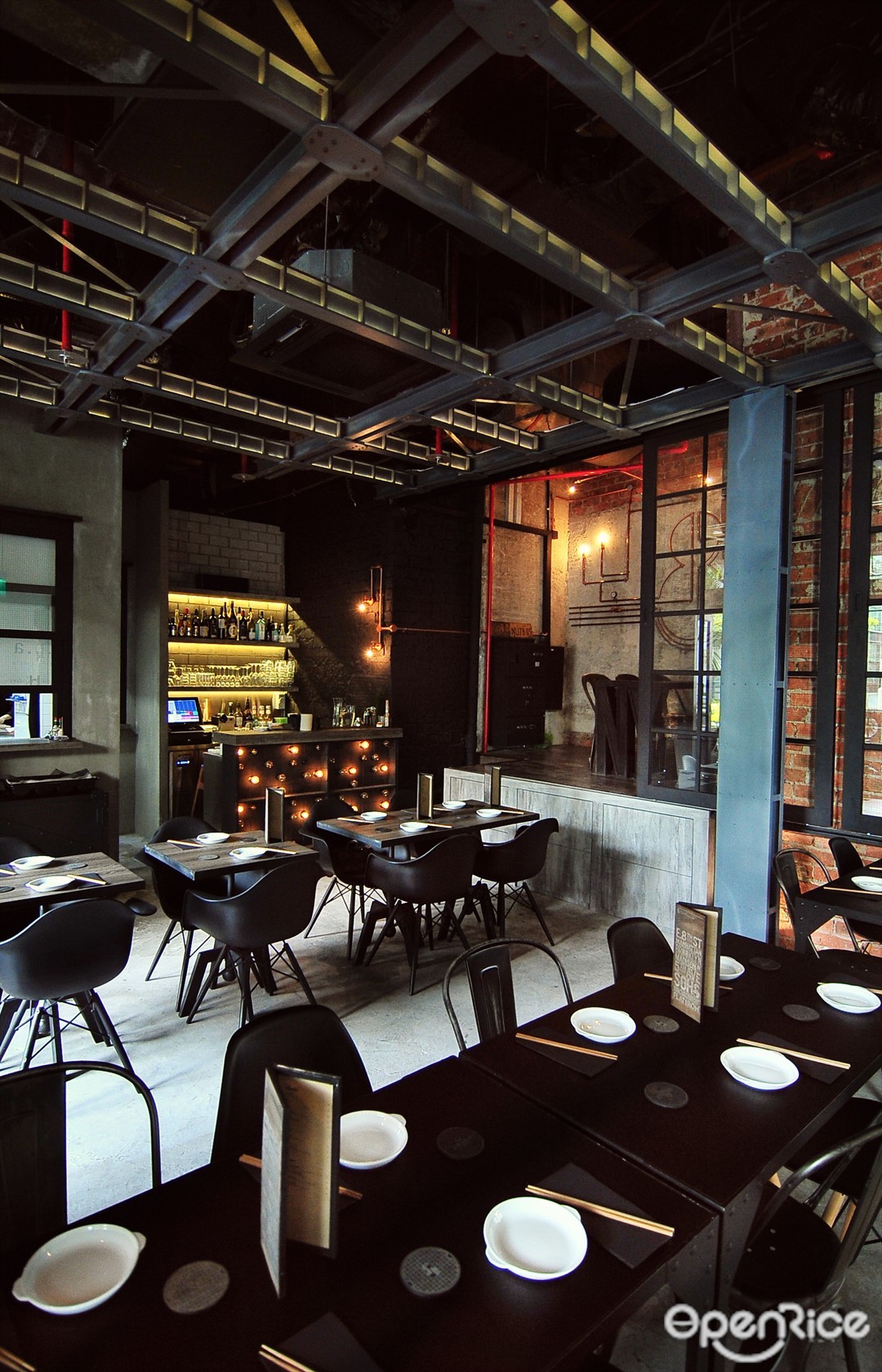 East 8
