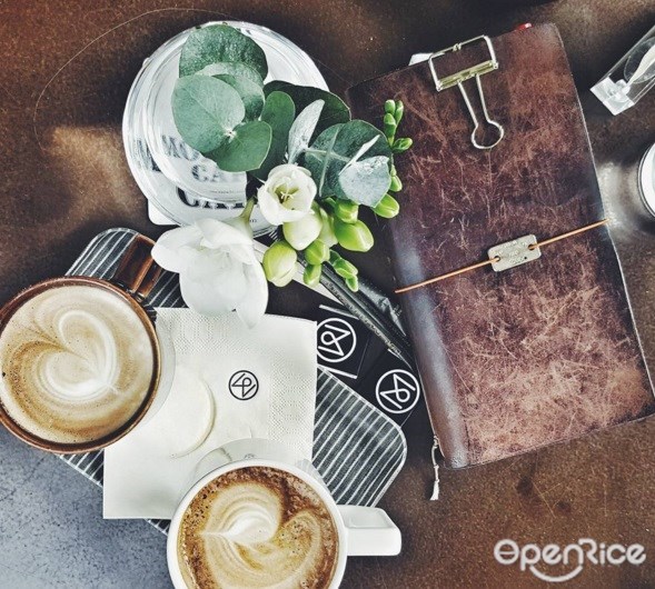 Monocle Cafe