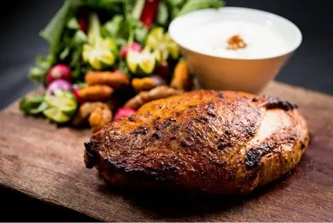 STREET 50 Restaurant and Bar