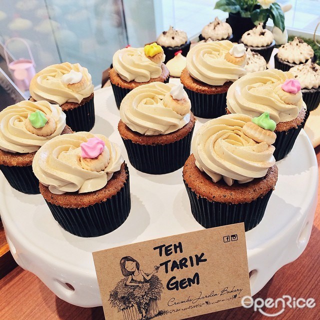 Crumbs Jardin Bakery