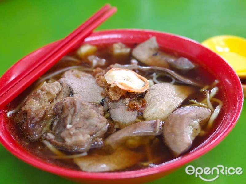 Middle Road Pork Ribs Prawn Mee