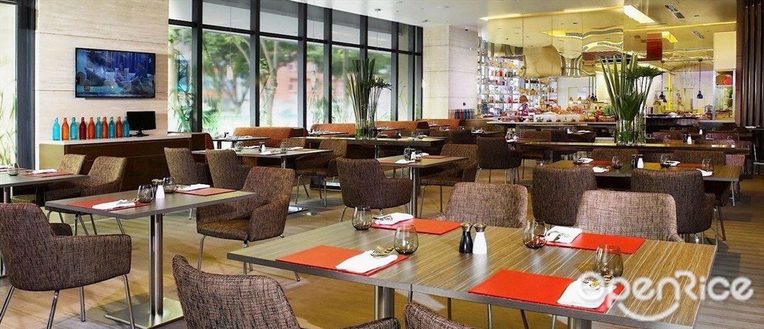 Escape Restaurant & Lounge