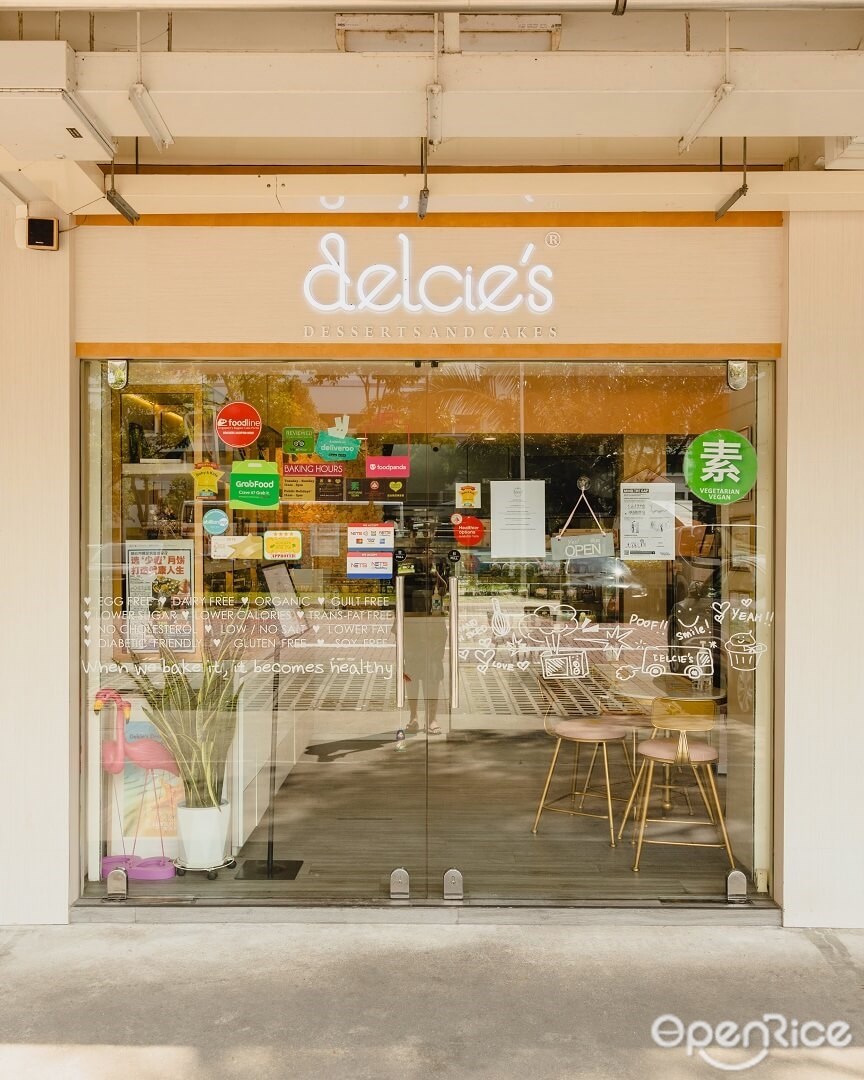 Delcie's Desserts and Cakes