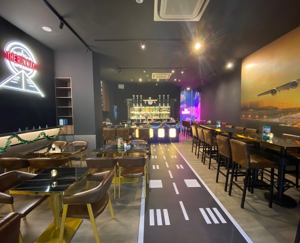 The Runway Cafe & Bar