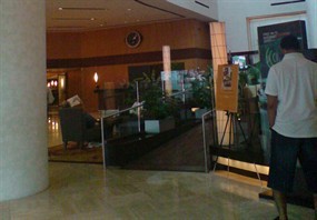 Lobby Court