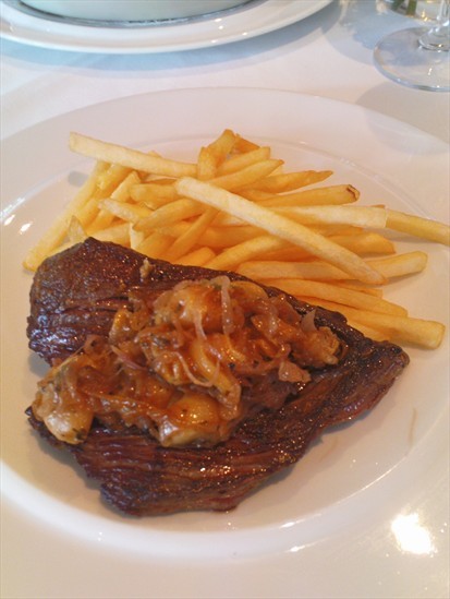Beef onglet with French fries