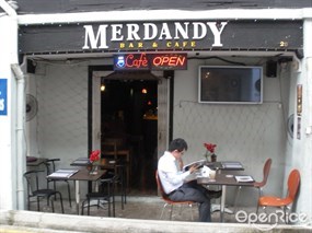 Merdandy Bar & Café