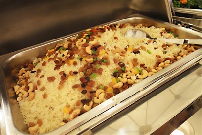 Buttered Rice with Raisins and Nuts
