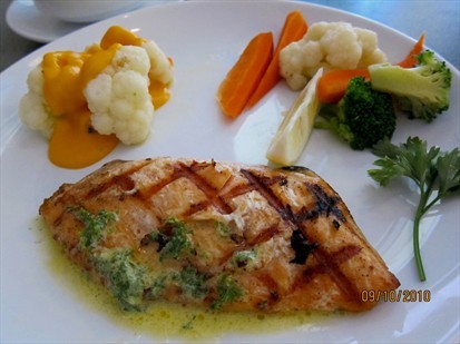 charboiled salmon fillet
