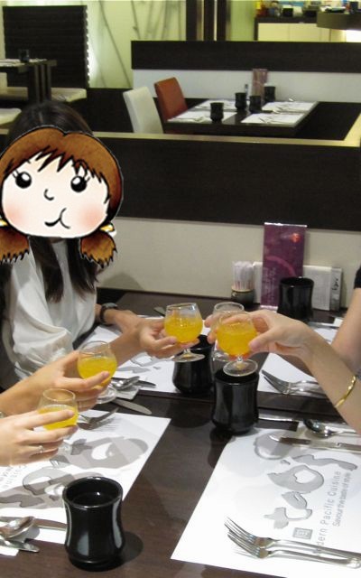 A toast to starting our great dinner~