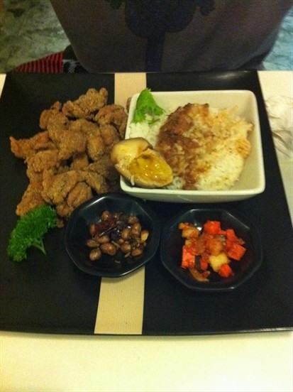 Chicken cutlet with stewed rice