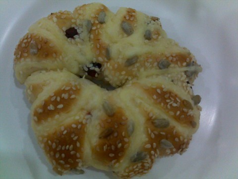 Cheese and Cranberry Bread