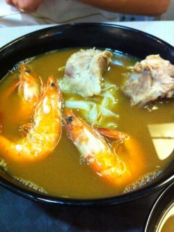 Soup Prawn and Pork Rib Noodle