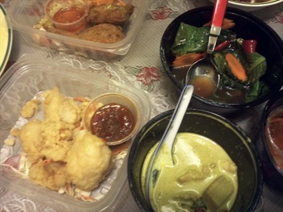 3 Flavoured Fish & Green Chicken Curry