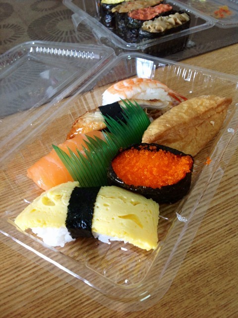 6pcs Sushi Set   <$6.00