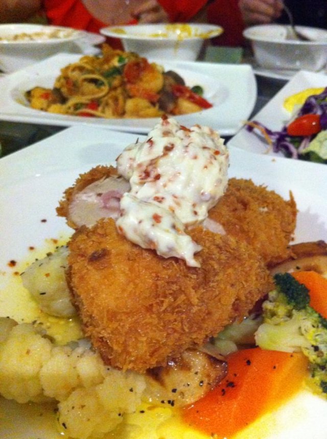 Crispy Pork with Ice-cream