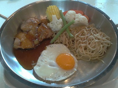 Chicken Chop with Spaghetti & Teriyaki Sauce