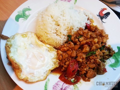 Thai spice chicken with egg