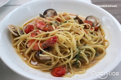 Seafood Linguine in white wine sauce