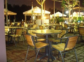 Horkomo Pier Bar