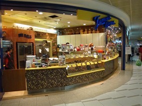 Famous Amos