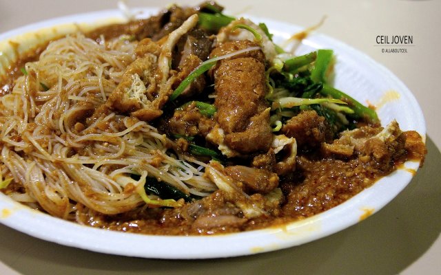 A good mixture of bee hoon & ingredients.