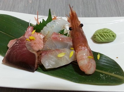 fresh n special cuts n varieties of sashimi!