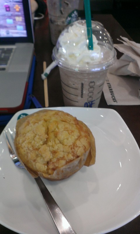 mocha frappe and banana&apricot soy muffin