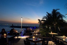 Chit's Bar & Restaurant