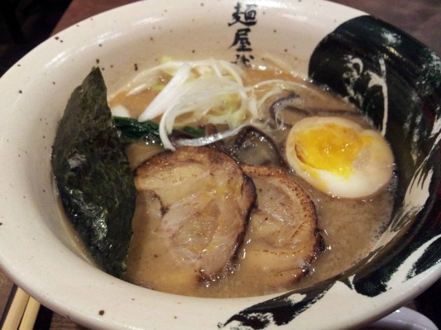 White tora chashu ramen