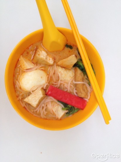 laksa with 10 ingredients for $3.90
