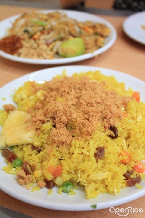 Phad Thai & Pineapple Fried Rice