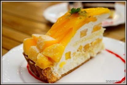 Mango Fruit Tart @ $6.80 / Slice (Whole tart @ $45 for 19cm / $70 for 23cm)