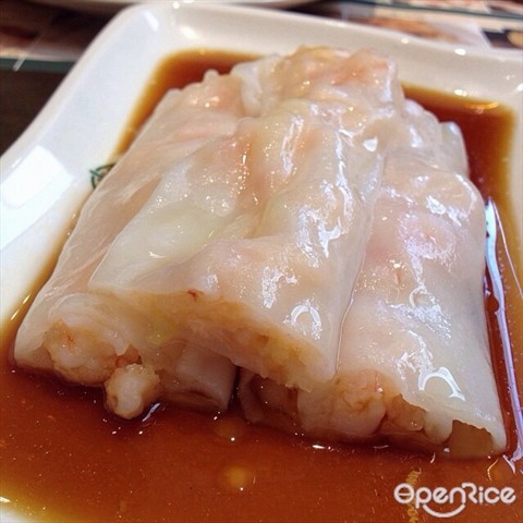 rice roll with prawn filling