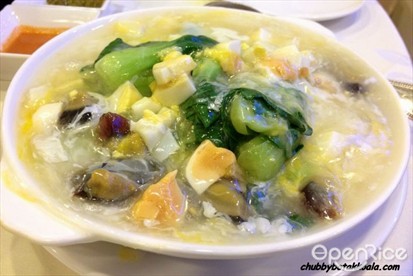 Nai Bai with Three Eggs