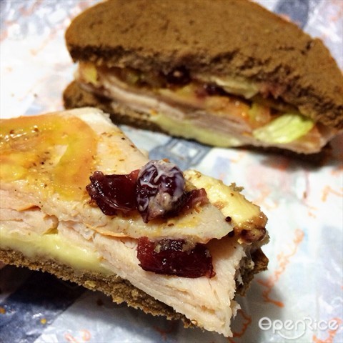 Turkey with Brie cheese & Cranberry Sandwich