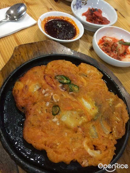 Kimchi fried pancake