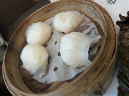 Har Gao (Shrimp stuffed dumplings)