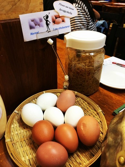 Free flow of Eggs & Beansprouts!