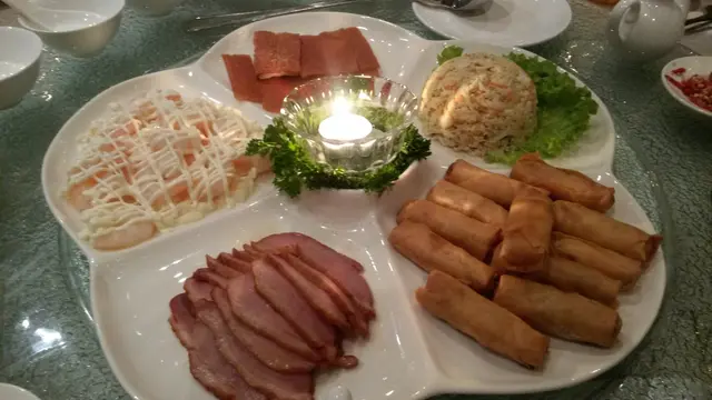 Appetizier (prawn salad, spring rolls, smoked duck breast, stir fried egg with crabmeat,suckling pig