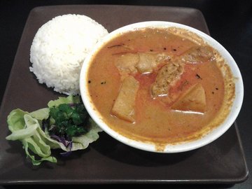 Curry Chicken with rice at $5.50